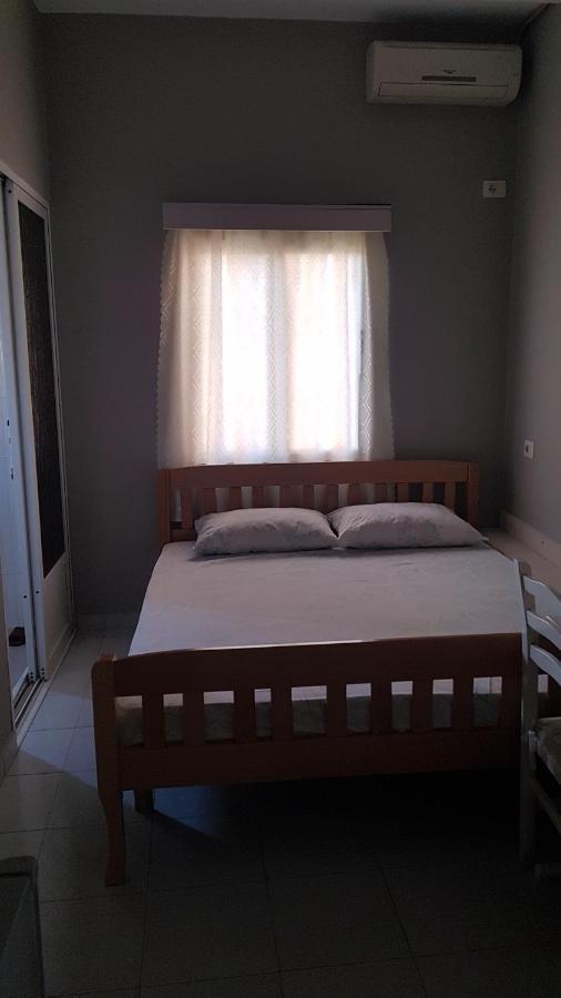 Aralis Rooms Saranda Kültér fotó