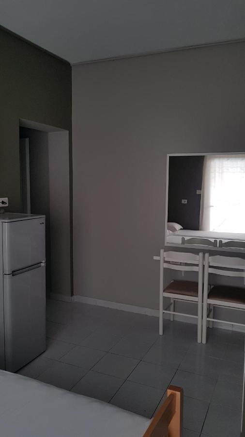 Aralis Rooms Saranda Kültér fotó
