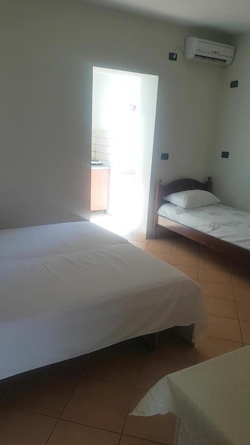 Aralis Rooms Saranda Kültér fotó