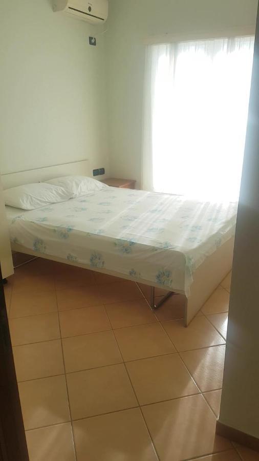Aralis Rooms Saranda Kültér fotó